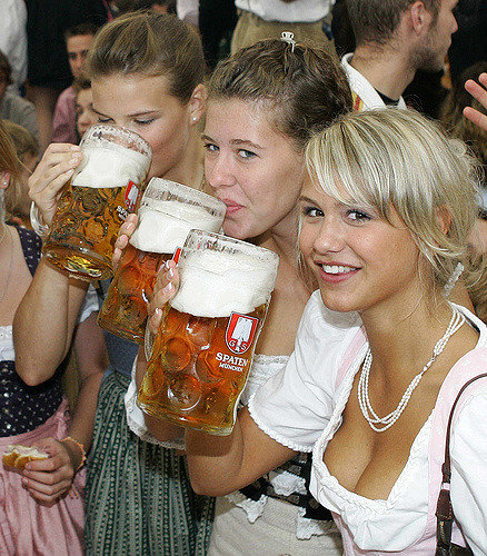 German Beer Girls.jpg
