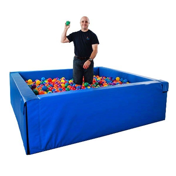 giant_budget_ballpit_600x600.jpg