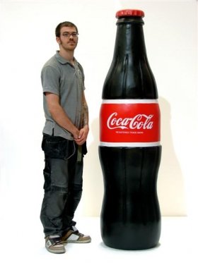 giant_coca_cola_bottle_prop.jpg