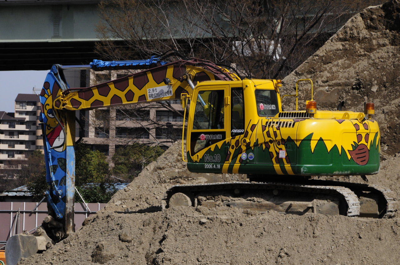 Giraffe-car_(2409487455).jpg