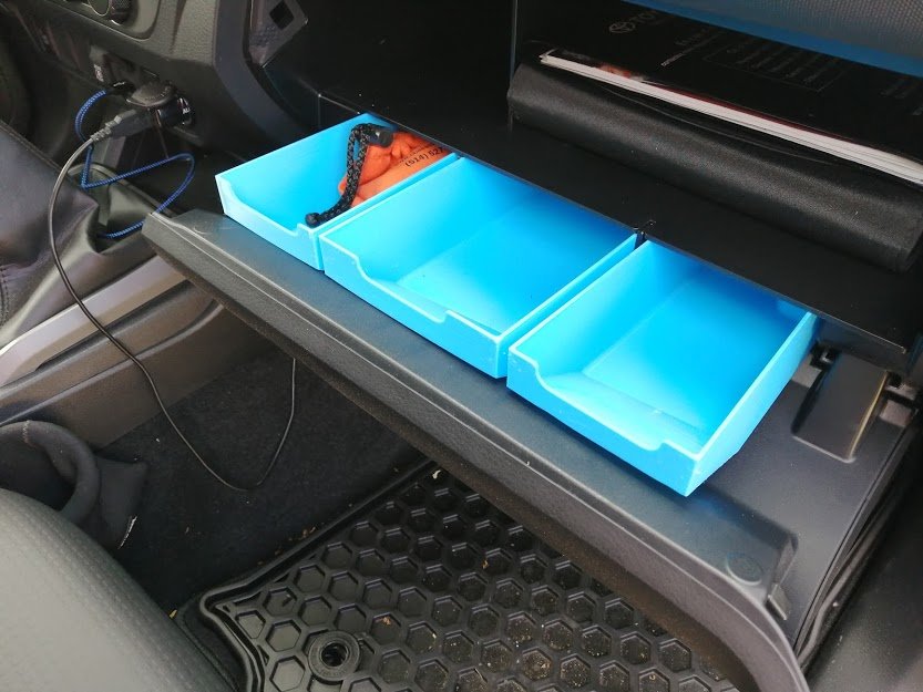glovebox1.jpg