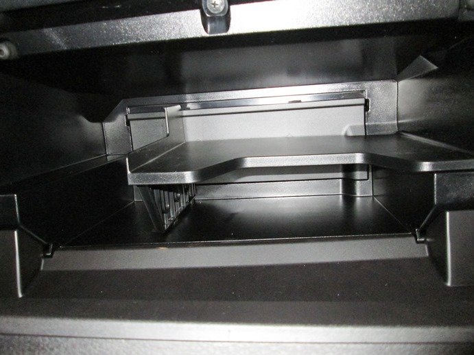 Glovebox2.jpg