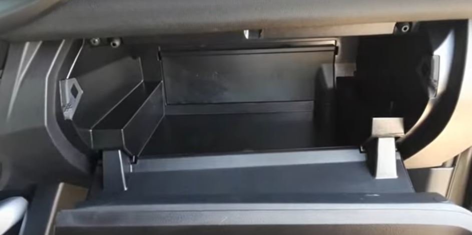 GloveBoxDoor.jpg