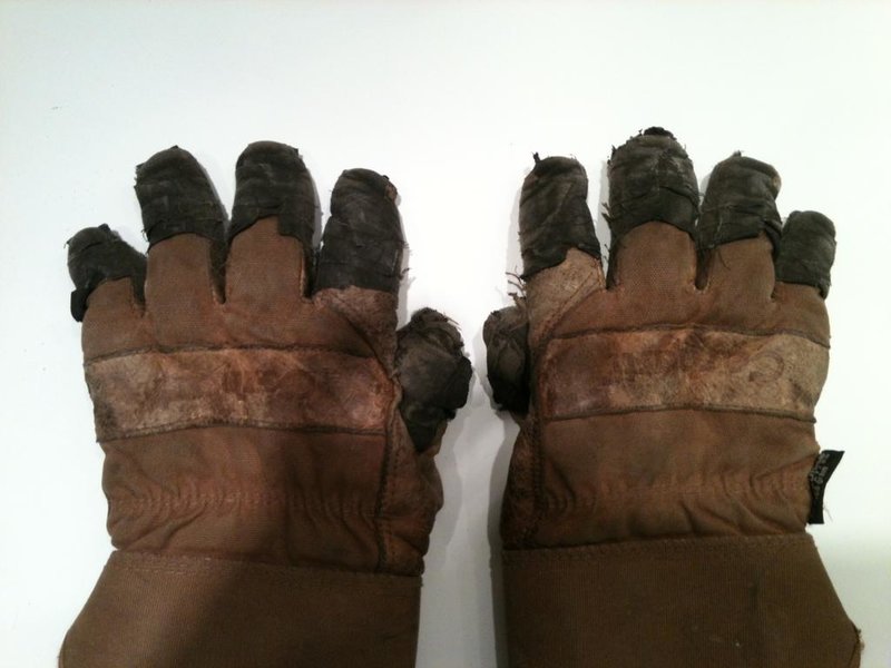 gloves 002.jpg
