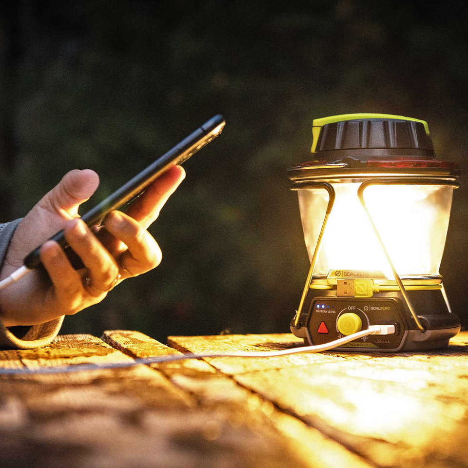goal-zero-32010-lighthouse-600-lantern-u_8e48f94d32b55472d0e72a80bdd106bc578d0dab.jpg