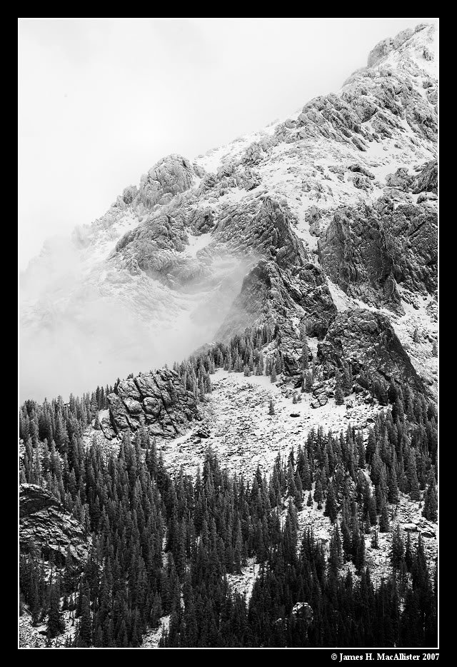 Grayed_Out_by_jamesjr2_d7ea12975d46de360f43cdfe573432bdc35e2666.jpg