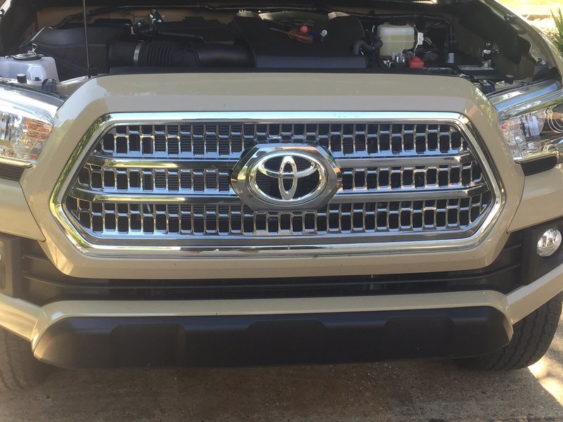 grille chrome.jpg