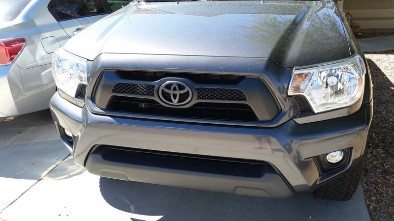 grille emblem.jpg