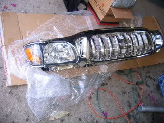 GrillHeadlights003_b60e2b768d8ef743fbf42d67f47ef1dc1f3422ed.jpg