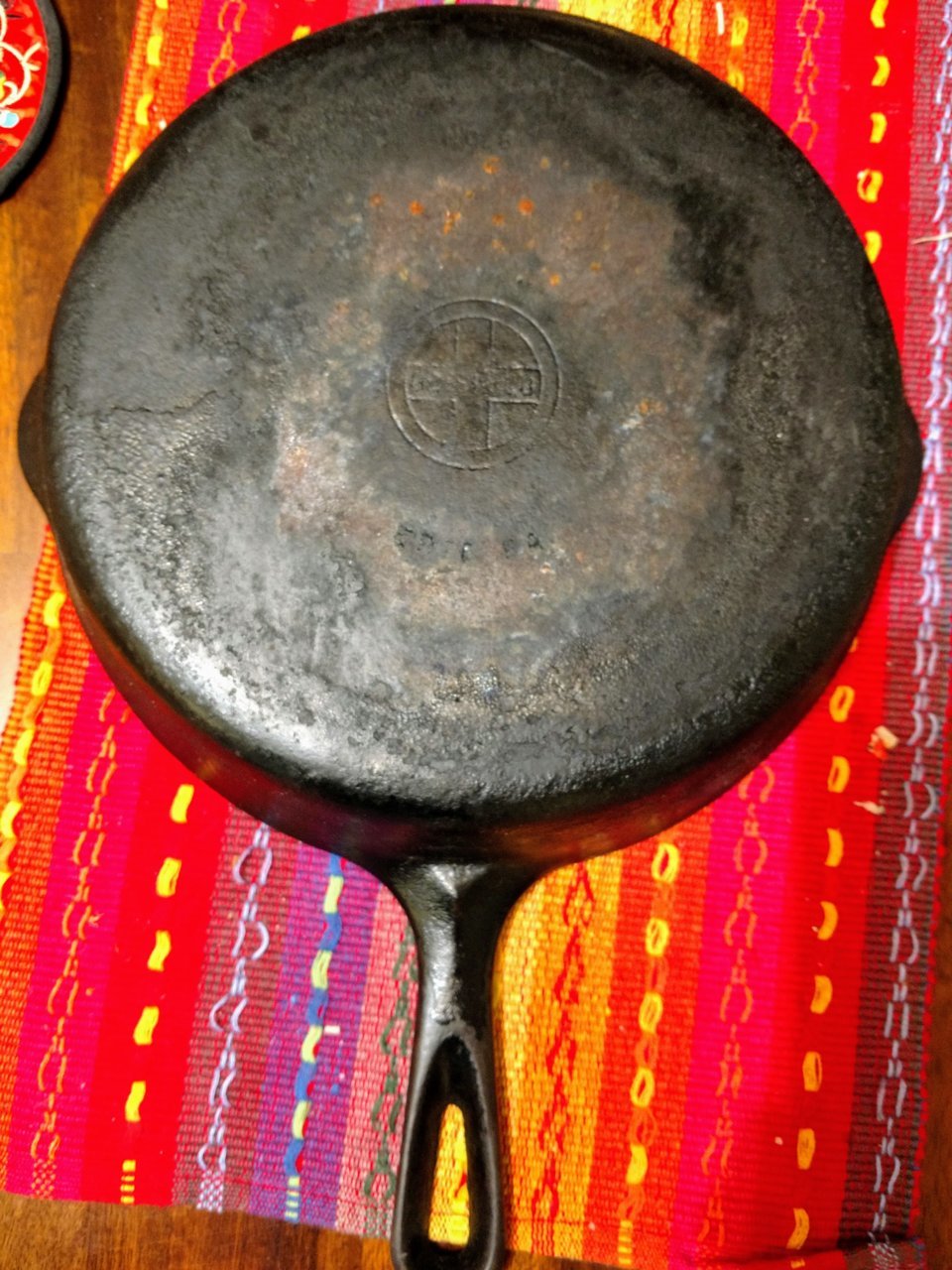 griswold bottom no 8.jpg