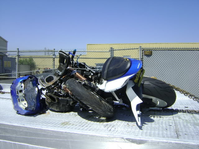 GSXR004_74e13f9e4e05d2b9c70b313cad014d9d1232c256.jpg