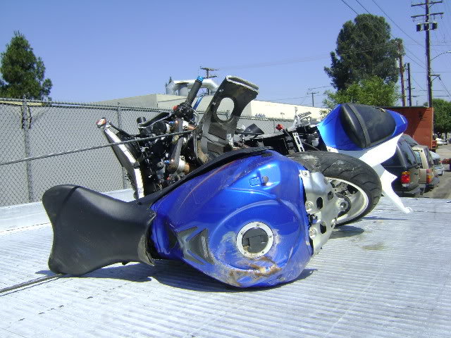 GSXR005_e128cb3fe1a0551cb3fb9b9b7e8a690ad196e4a3.jpg