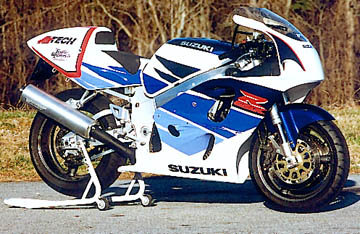 GSXR750_99_2.jpg