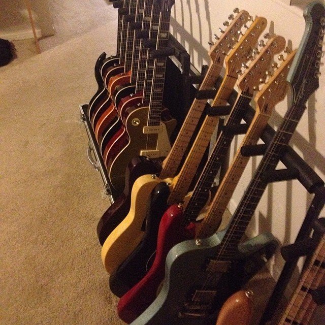 Guitars_zpsyo4smngh_83712af051569b5ca3c8acc391a1de216884b380.jpg