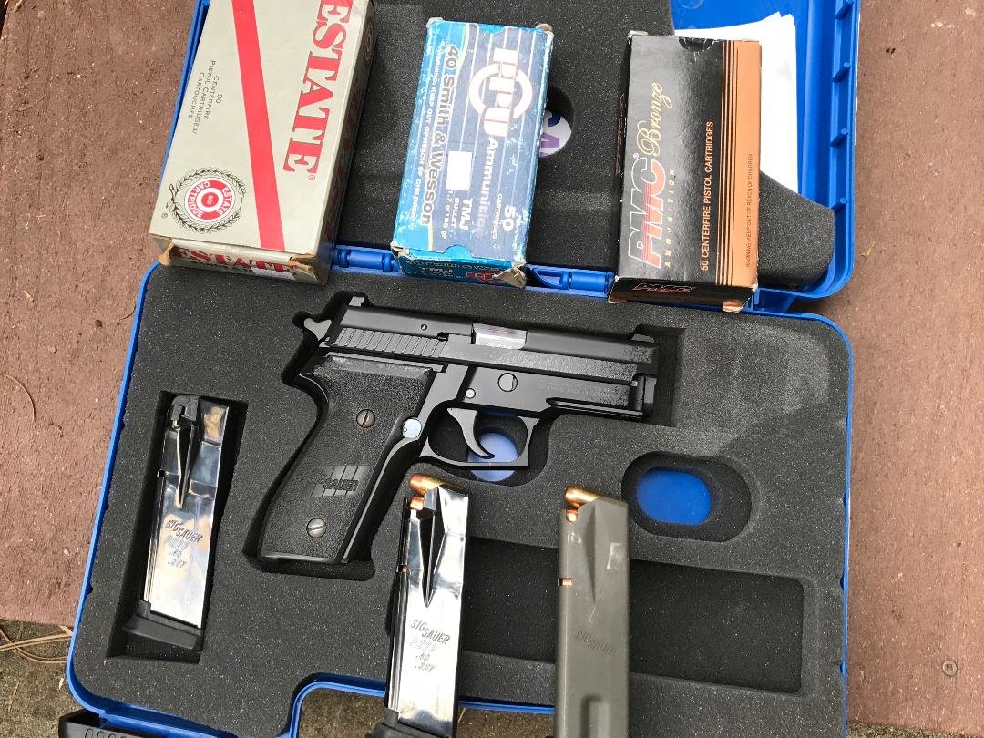 Gun 4.jpg