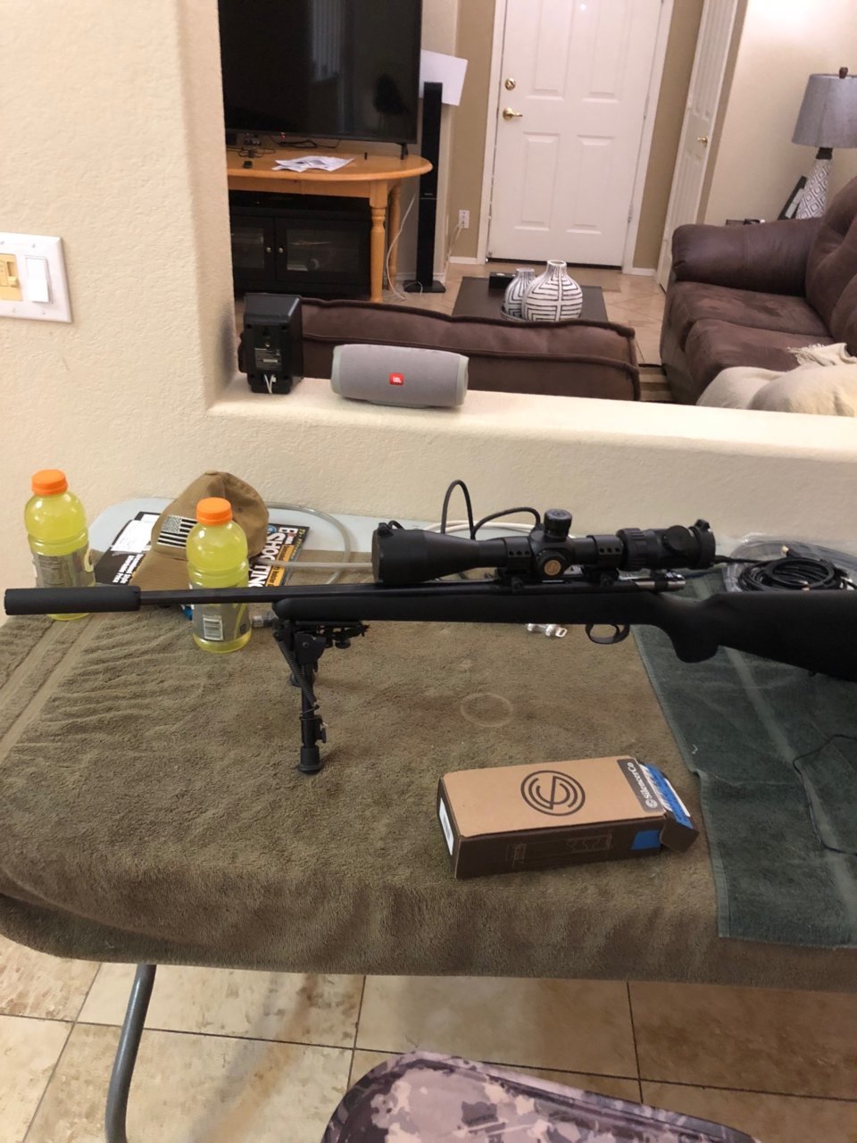 gun1.jpg