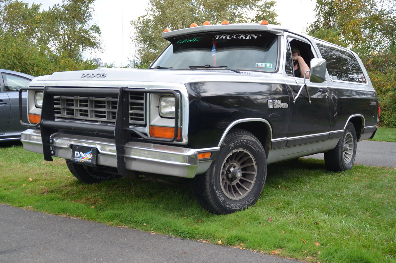 HalloweenCarShow 547.jpg