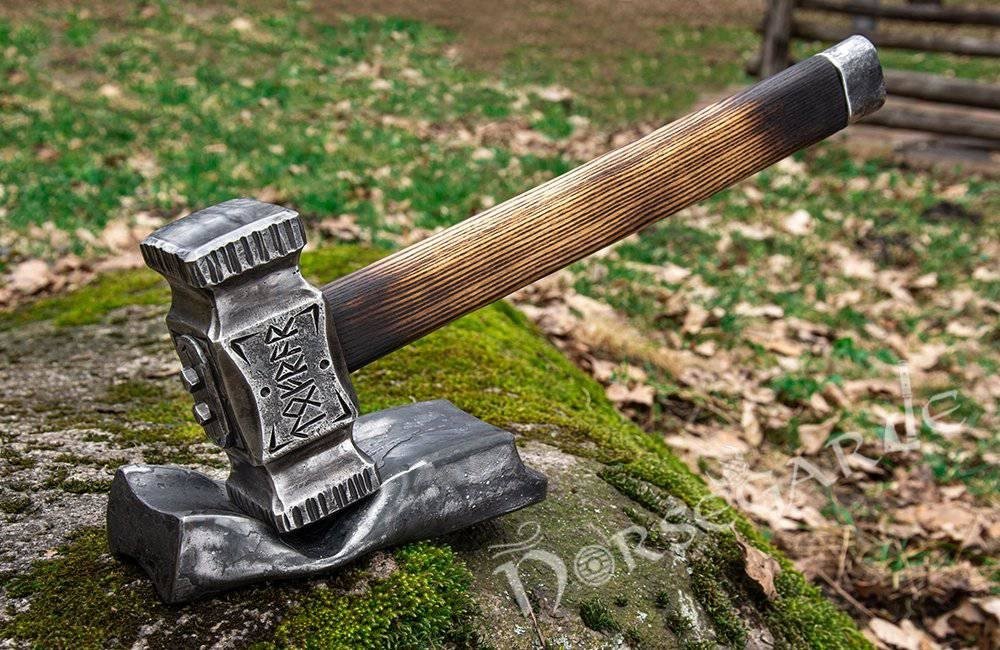 handforged-nordic-blacksmith-hammer-runesmith-norsegarde-9.jpg