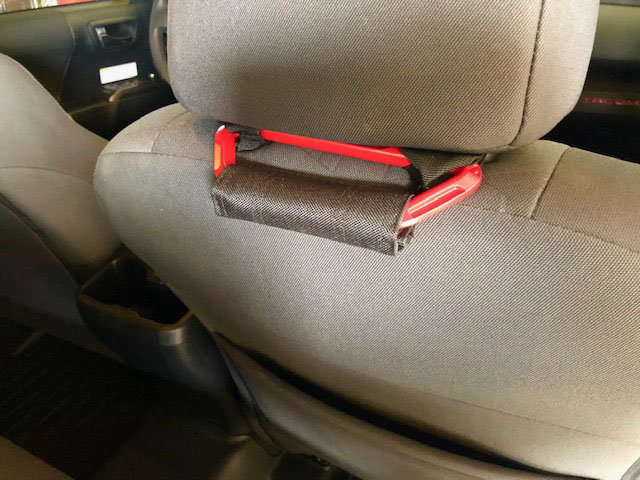 Handle002.jpg