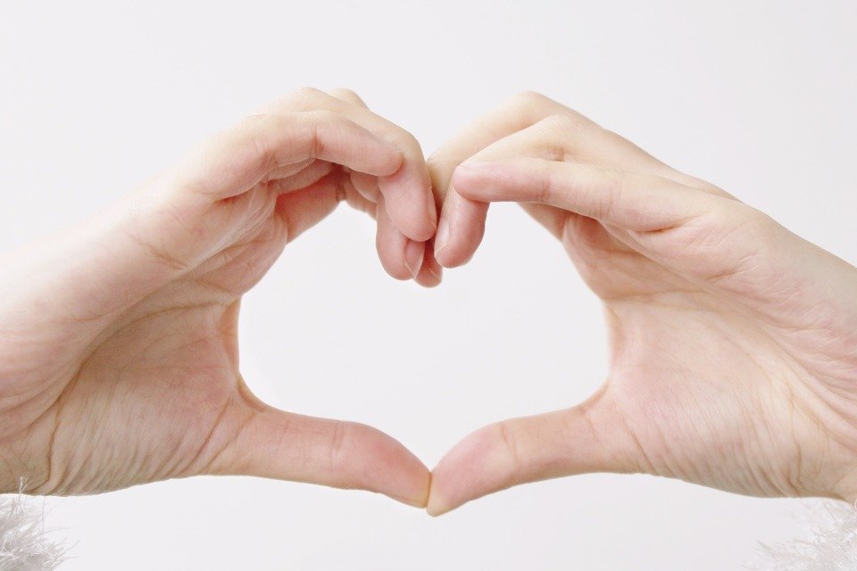 hands-1179560_960_720.jpg