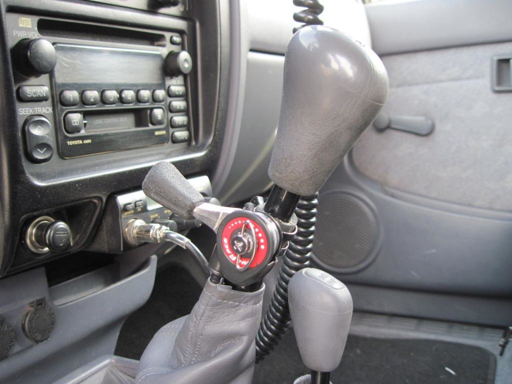 handthrottle1_3314cb792925df072e72bcffa74703e6ac8b0684.jpg