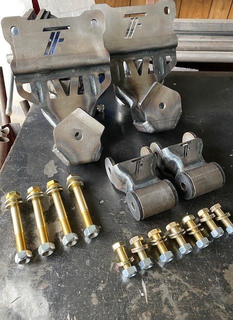 hanger shackle pic.jpg