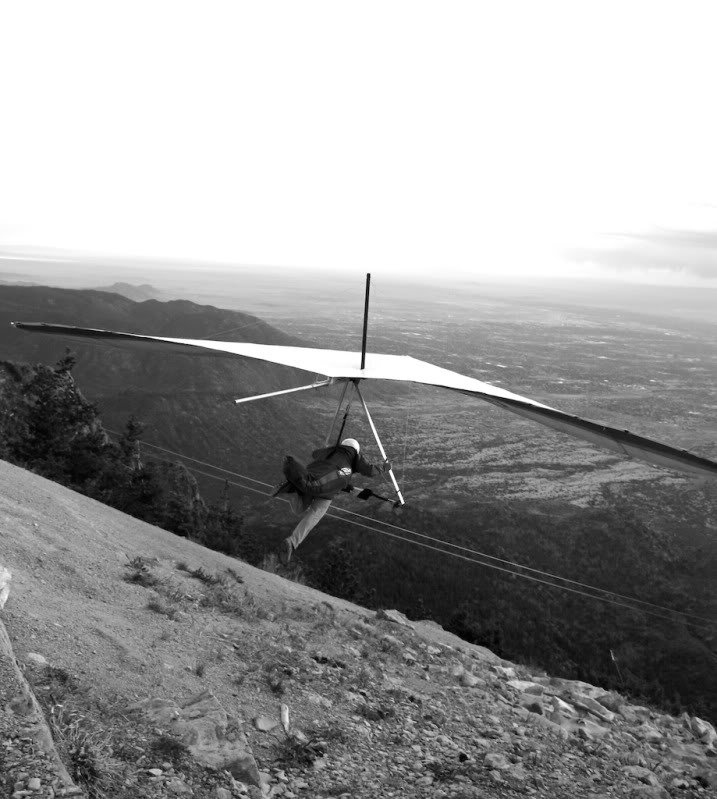 hangglider4_7225ba6bf922d589e398a1592fa4f021fbdf9510.jpg