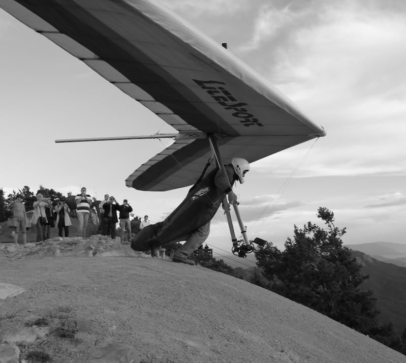 hanggliding2_b4ff3c3c505c95948d8cd2915cf80469669383ab.jpg