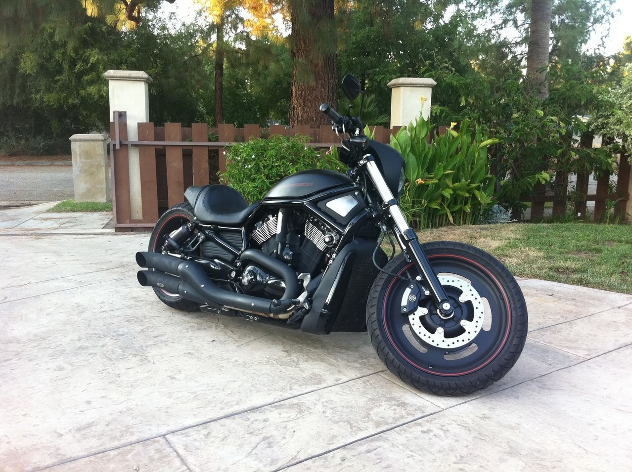 harleyphoto_f93ef73f1fe68c29aee3365d450a5309b221d566.jpg