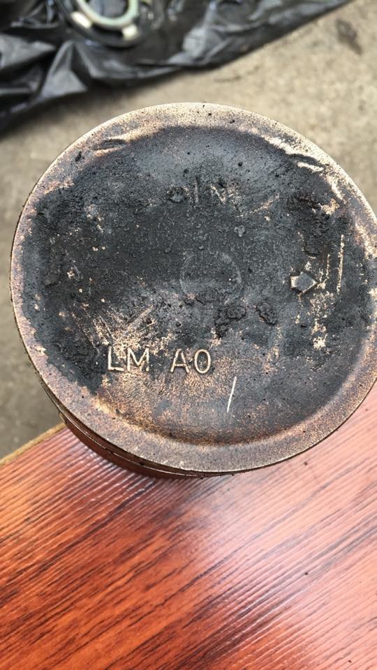 Harrys piston.jpg