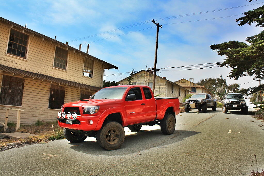 hdrtruckabandonedlotswith_e5380e9c675ccc5285aabc394c4fd1efd312ba9a.jpg