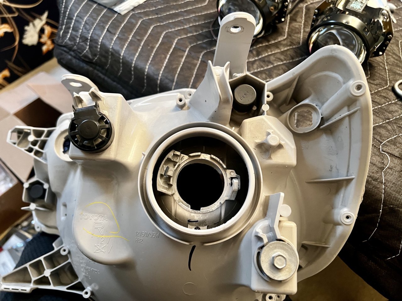 Headlight-021.jpg