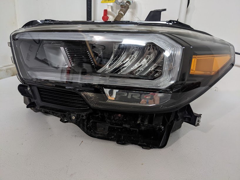 headlight 1.jpg
