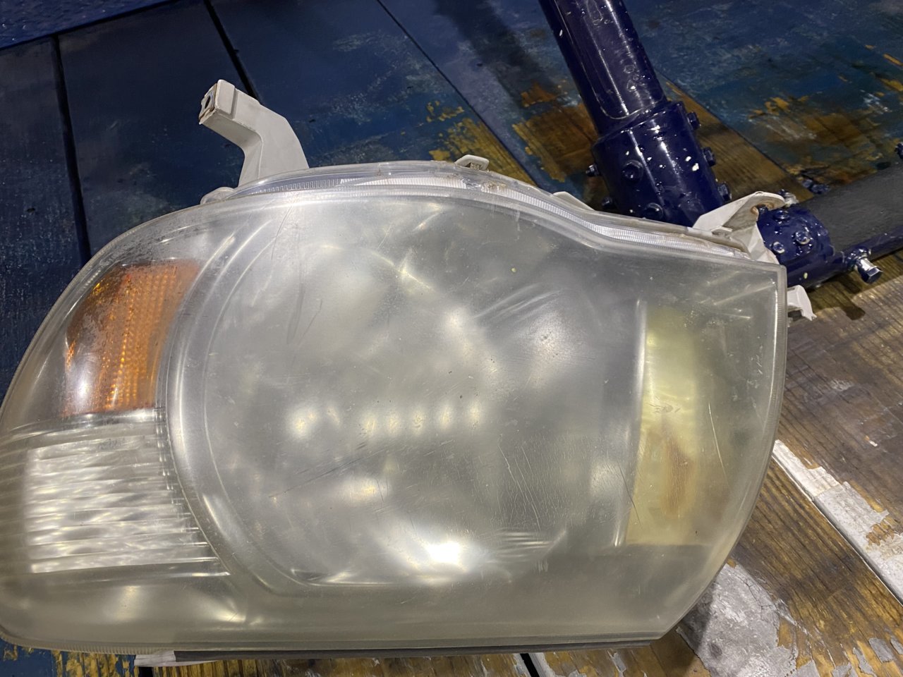 headlight.jpg