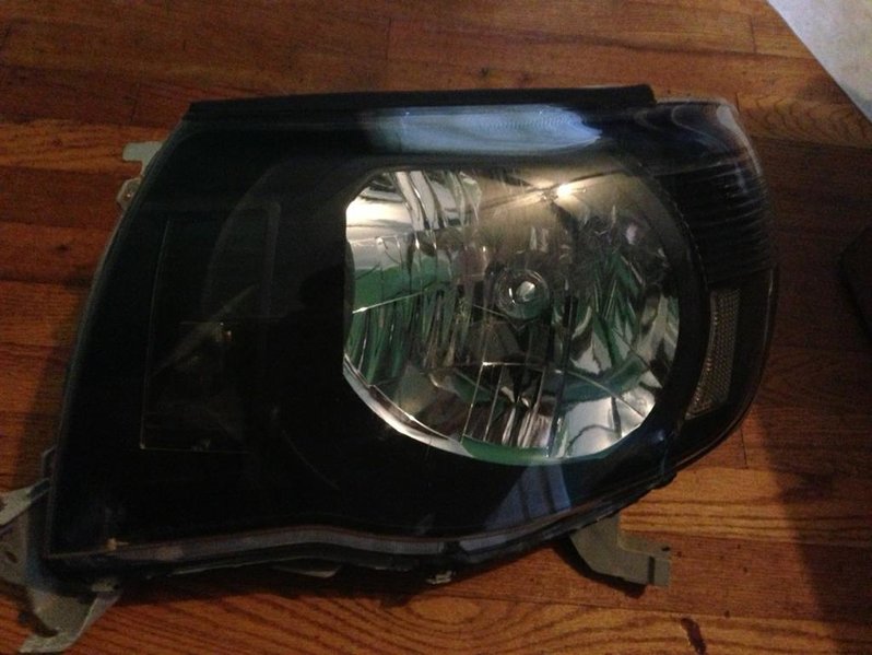 headlight1.jpg