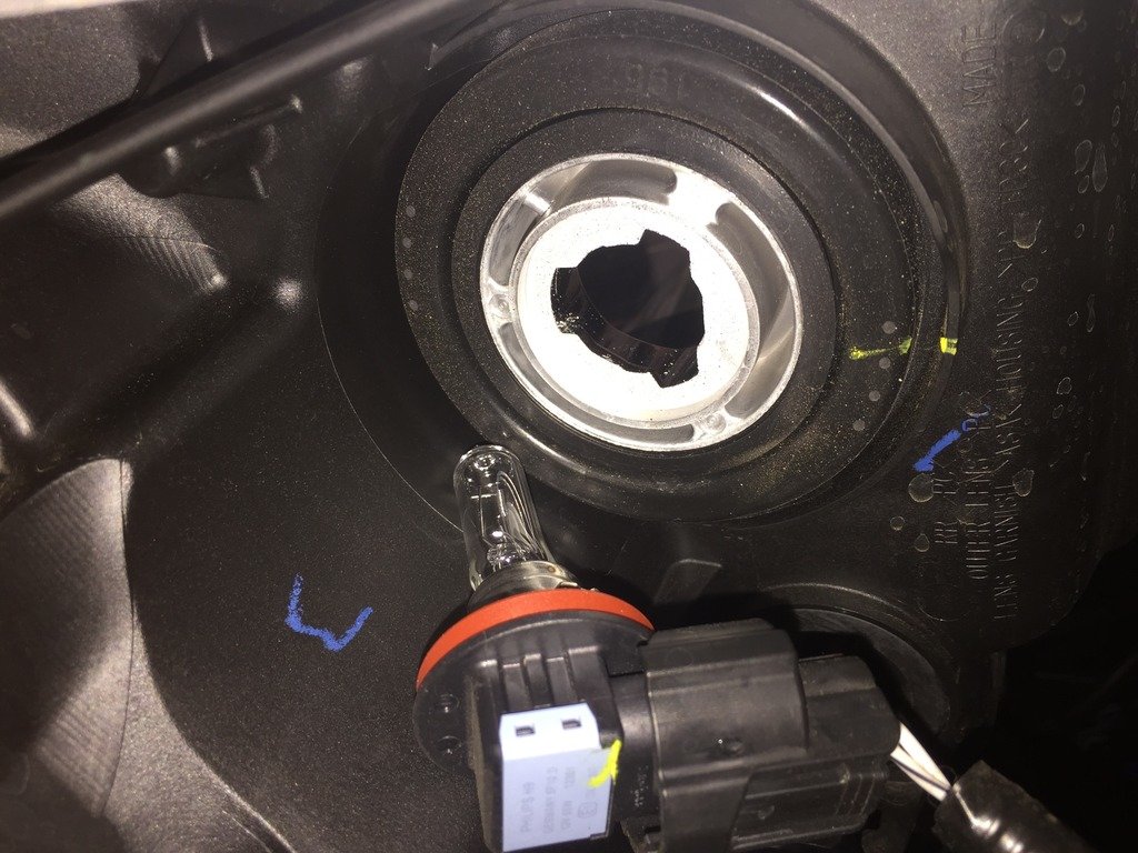headlight1_zpsowm6hbwx_c7472594a6b043b78db34abb3d31c63d95124e76.jpg