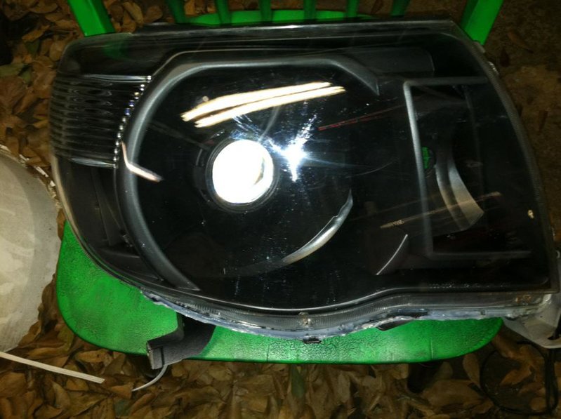 headlight2.jpg