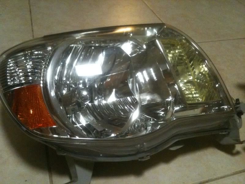 headlight2_35462a27d117b688e064c2d522049809ba55c6cc.jpg