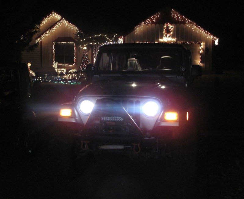 Headlight2_92f22aea161858524bff0ce66b891125d332e73b.jpg