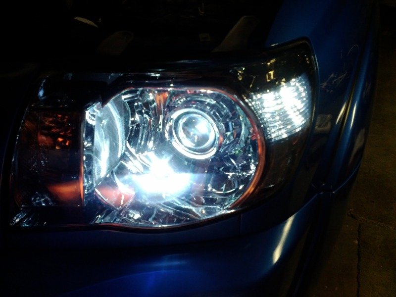 headlight2_f11f1102871e28567e23a637d6fd111f61744b02.jpg