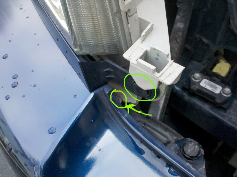 headlight7_339145cd7e22bbe225eee08be50f0e11d2a1d684.jpg