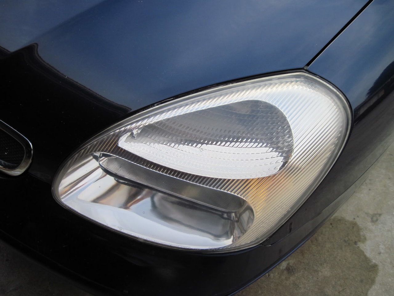 headlightrenewal03_db1450684844ac2429587860cc2529ab3c31f5ab.jpg