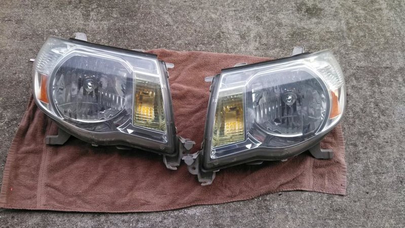 headlights1.jpg