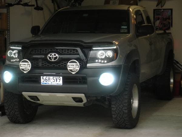 Headlights3_81ec79539a44b8f91637edc6975ec3515fda4e77.jpg