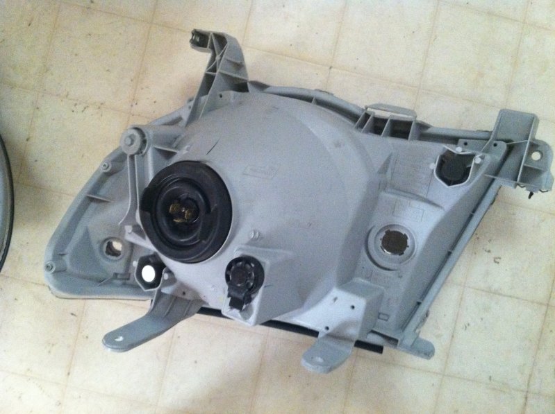 Headlights3_ed3f03b9caf86a81856e78de56bd6087be0f6e2a.jpg