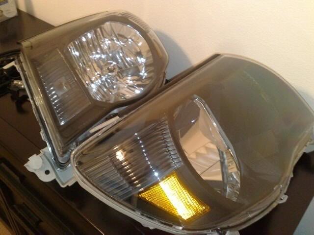 headlights_69f85de12f88bbcc9bea40e77eccdbbe768bc5ba.jpg