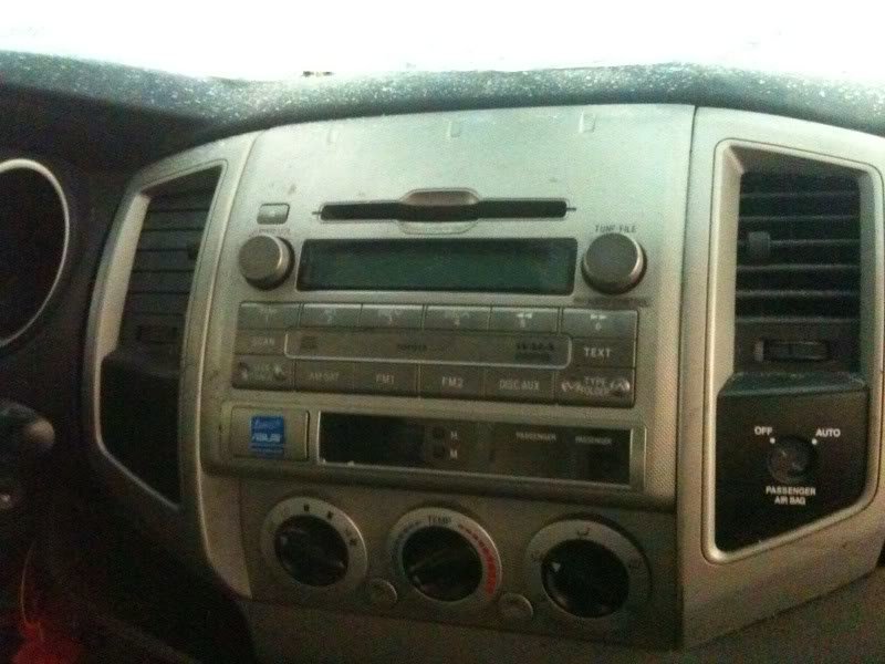 HEADUNIT_351b5952813ef02a64548814e4c480d3928ab292.jpg