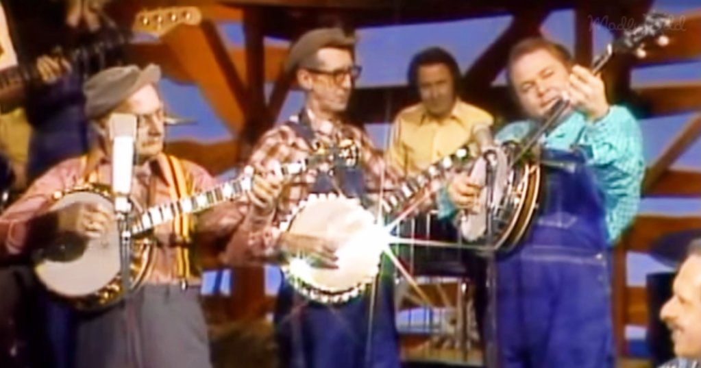 hee-haw-ERNIE-GRANDPA-STRINGBEAN-AND-ROY-CLARK-og1-1196x628.png