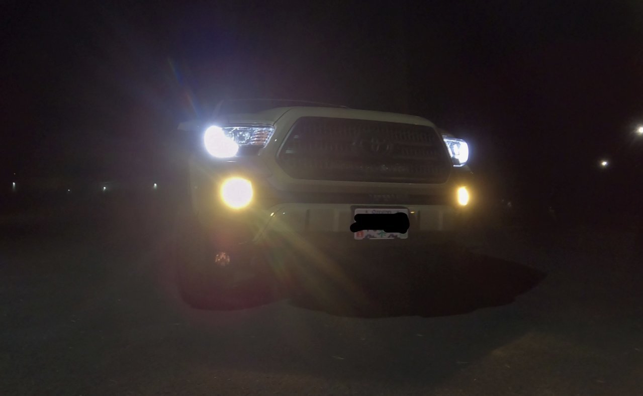 Hella Outside Night_Moment2_LI.jpg