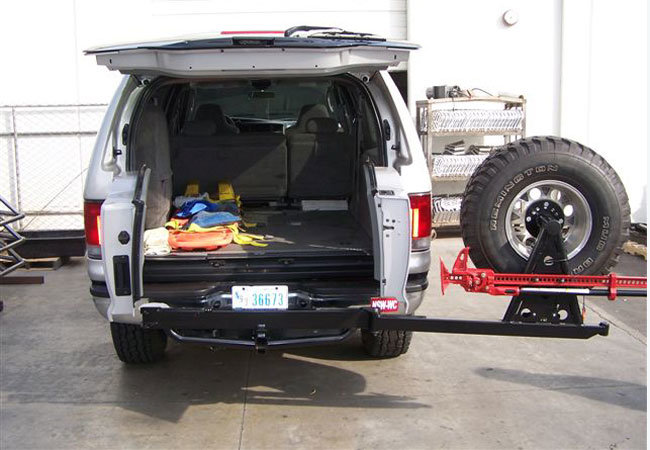 HG Ford Excursion Offset open.jpg
